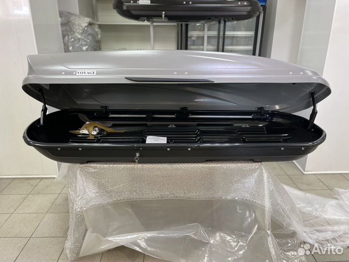 Автобокс Voyage 520л 205см цвет Серый матовый