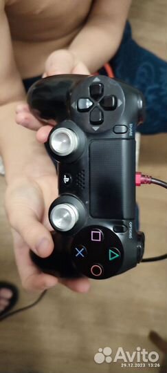 Игровая приставка ps4