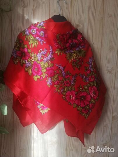 Шарфы и палантины шерсть