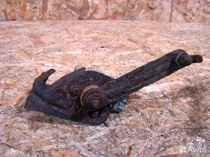 Mazda CX 7 Датчик регулировки дорожного просвета