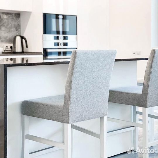 Кухонный гарнитур в современном стиле на заказ