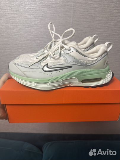 Кроссовки Nike air max bliss (стелька 27 см)