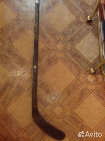 Клюшка хоккейная правый хват бауер supreme 2s