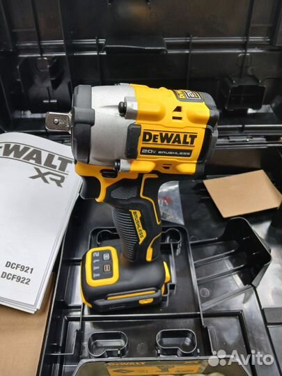 Аккумуляторный Ударный Гайковерт dewalt DCF922NT