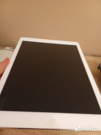 Планшет Apple iPad Air MD794RU/A 16GB