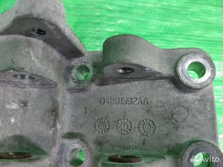 Кронштейн генератора Dodge Caliber