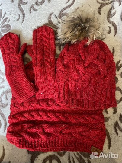 Комплект ручной работы+шарф и варежки Benatton