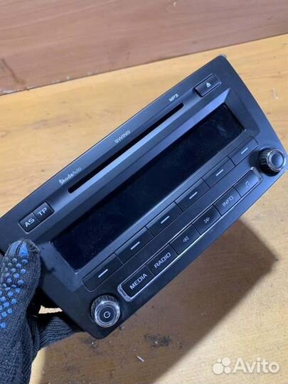 Магнитола Skoda Octavia A5 лифтбек BSE 1.6 102