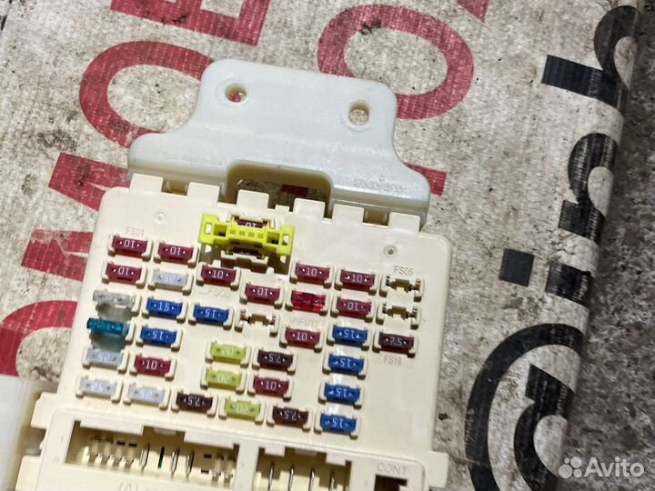 Блок предохранителей салона Hyundai IX35