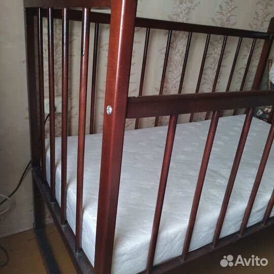 Детская кровать с матрасом