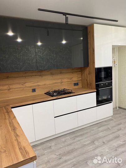 Кухня угловая с техникой под заказ