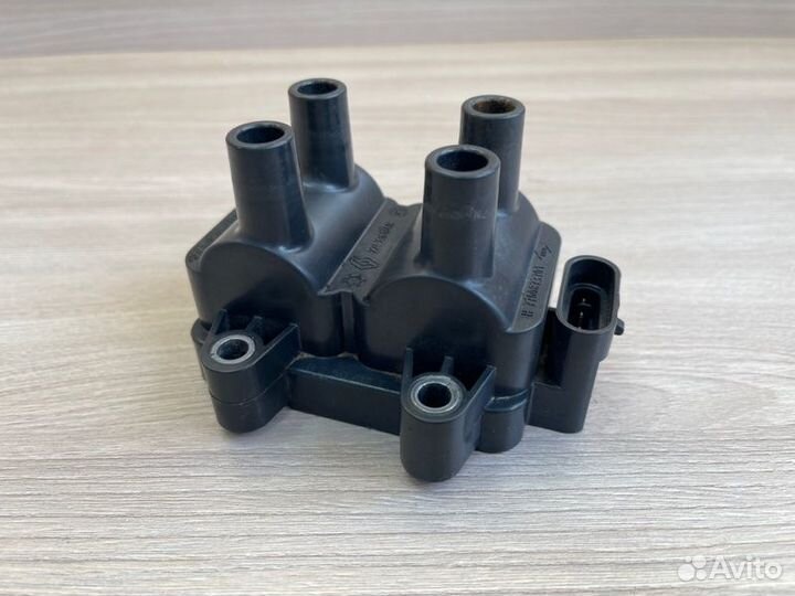 Катушка зажигания Renault Logan