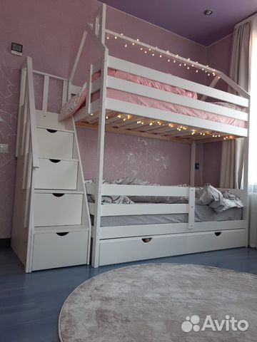 Двухъярусная кровать