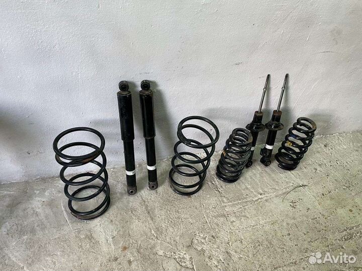 Пружины, амортизаторы,стойки митсубиси паджеро сп