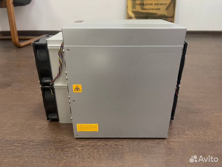 Asic Antminer S19J xp 136Th спроссовый