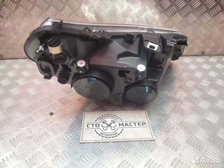 Фара левая Peugeot Boxer 2.2