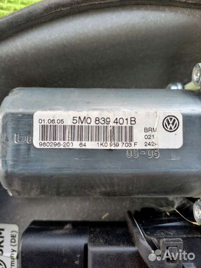 Стеклоподъёмник задний левый двери. Гольф-5+