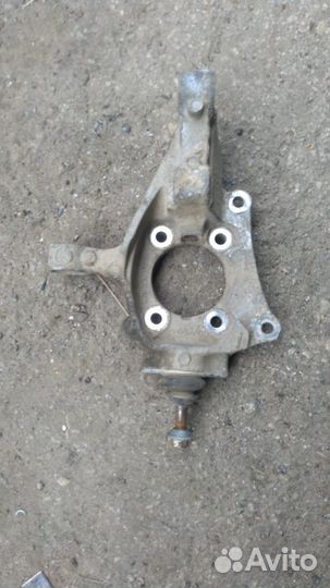 Поворотный кулак передний Вольво S 60, S 80 I 2.0Т