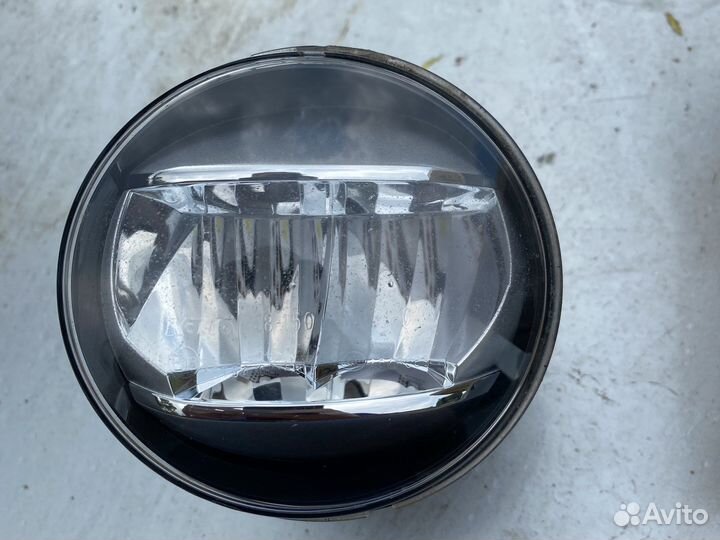 Противотуманая фара toyota lexus оргинал