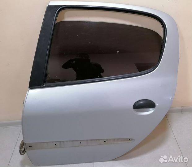 Дверь задняя левая Peugeot 206 хэтчбэк 1.4 1998-12