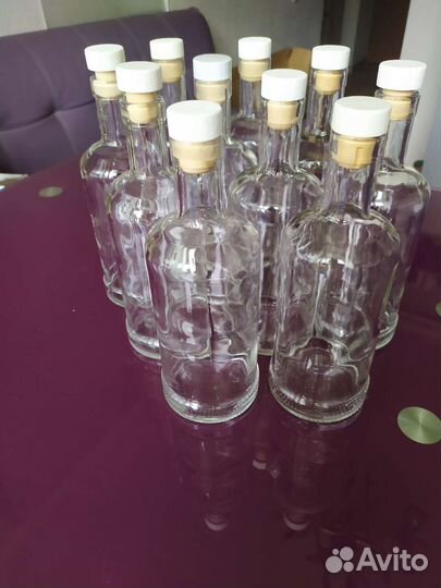 Бутылка стеклянная и банки 3 литровые