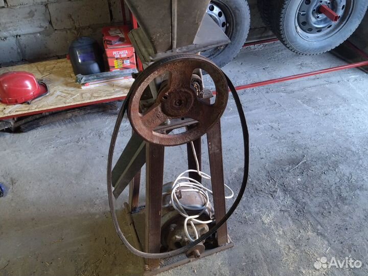 Зернодробилка 3 фазы