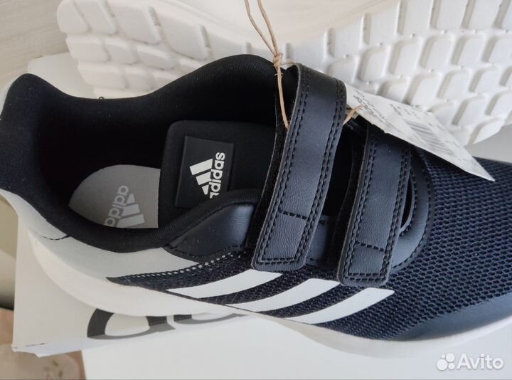 Кроссовки Adidas новые 38р