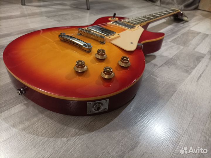 Электро гитара PhotoGenic Les Paul