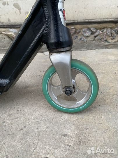 Трюковой самокат кастом в парк