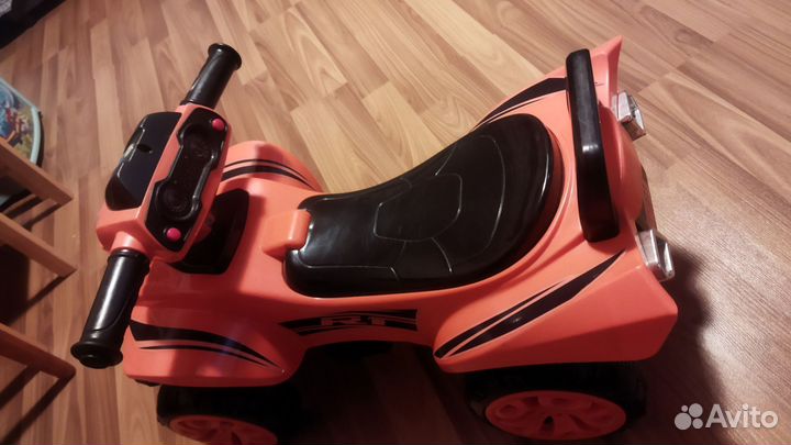 Детский квадроцикл, толокар