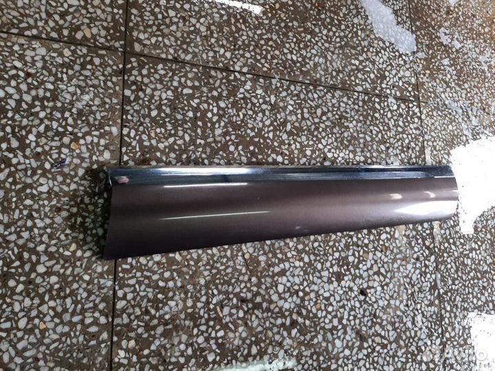 Накладка двери передней правой VW Touareg