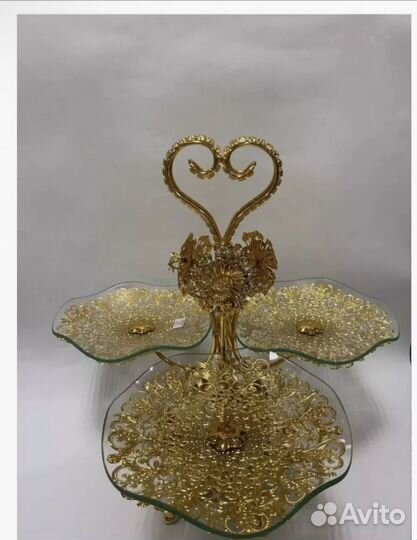 Золотая менажница Lux