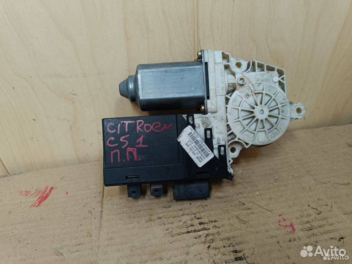 Моторчик передний правый Citroen C5 рест. 2005