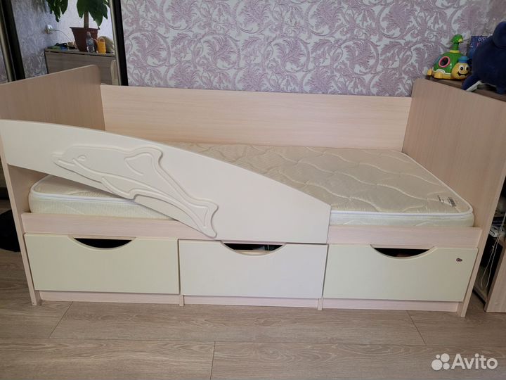 Детская кровать дельфин с матрасом