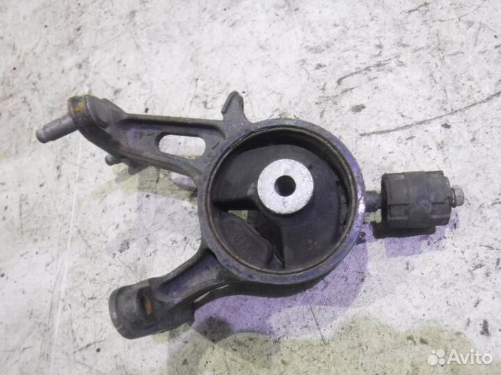 Опора двигателя Тойота