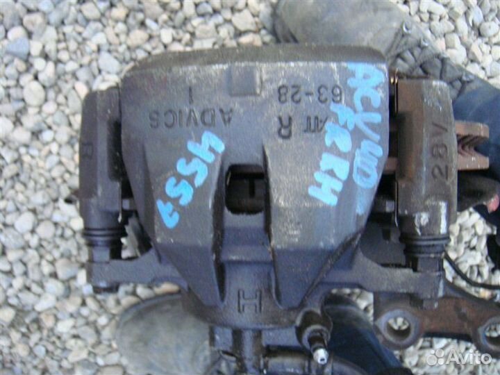 Суппорт передний правый Toyota Camry ACV40 2006