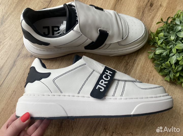 Кроссовки кеды белые новые 42 р. John Richmond