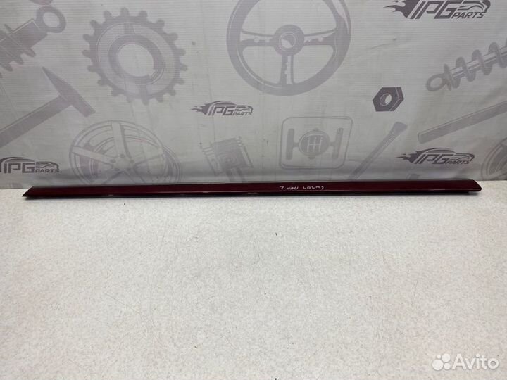 Молдинг передней левой двери Mercedes-Benz C W203