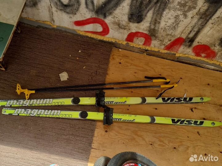 Беговые лыжи