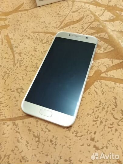 Смартфон Samsung Galaxy A5(2017)
