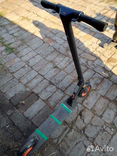 Продам электросамокат