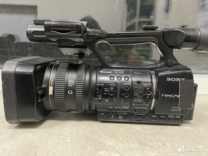 Видеокамера sony NXR-NX5E