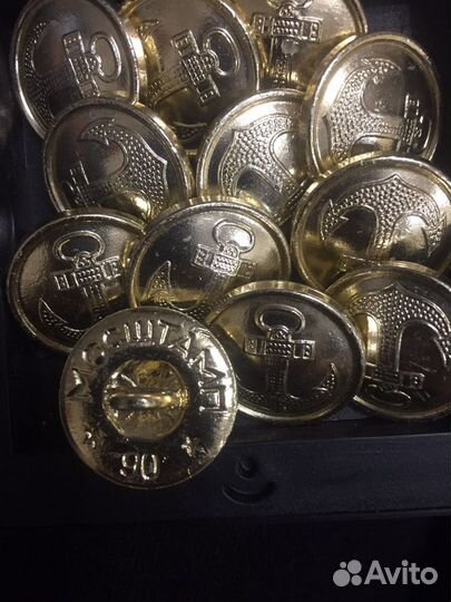 Пуговицы