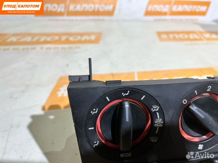 Блок управления печки/климат-контроля Mazda 3