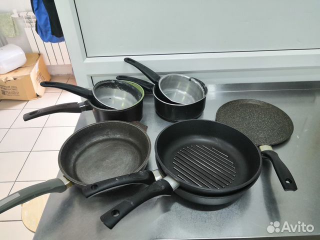 Сковорода 24 см и сотейники б/у