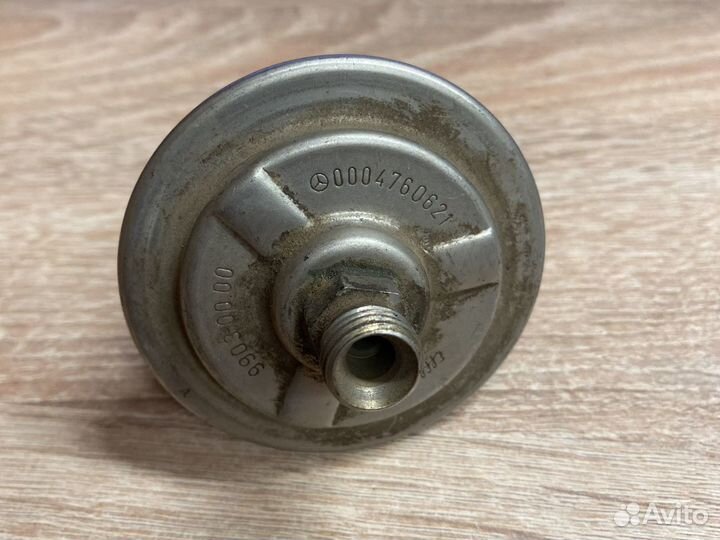 Регулятор давления Mercedes A0004760621