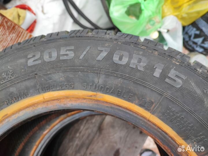 Rosava WQ-102 205/70 R15