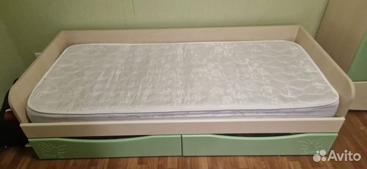 Детский шкаф, комод, кровать