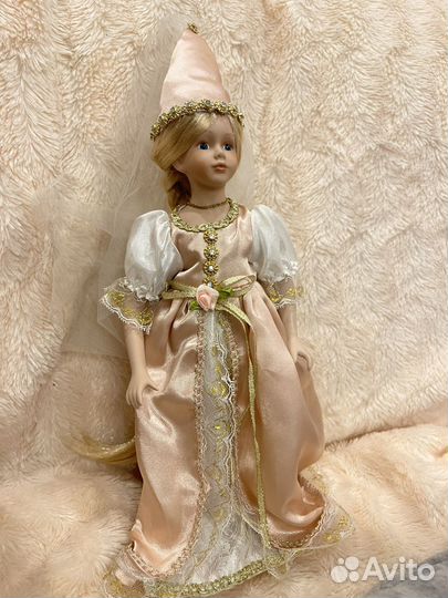 Кукла коллекционная 
