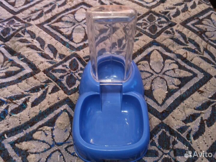 Автокормушка для кошек и мелких пород собак